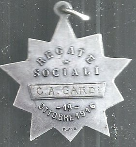 MEDALLA CLUB CANOTTIERI ITALIANI REGATA SOCIAL 1916 GARDI PLATA - Imagen 2