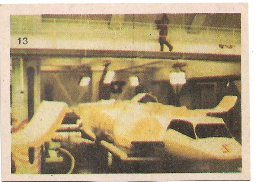 FIGURITA DE INVASÍON EXTRATERRESTRE 1984 N°13