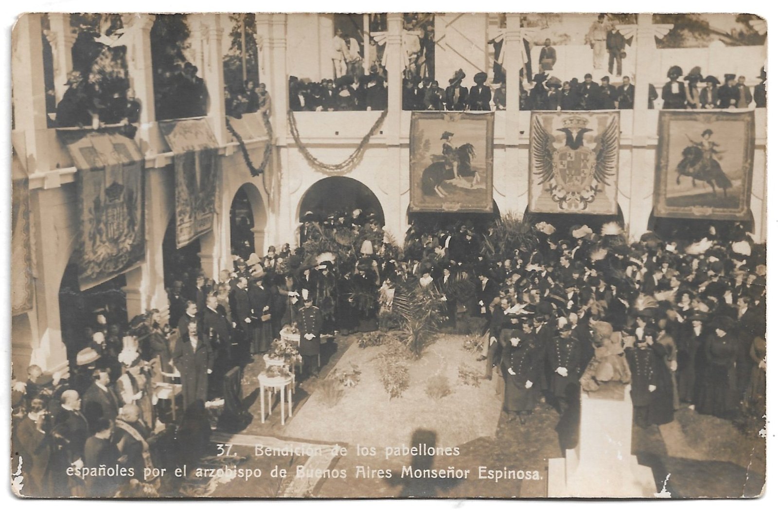 POSTAL 37. BENDICIÓN DE LOS PABELLONES