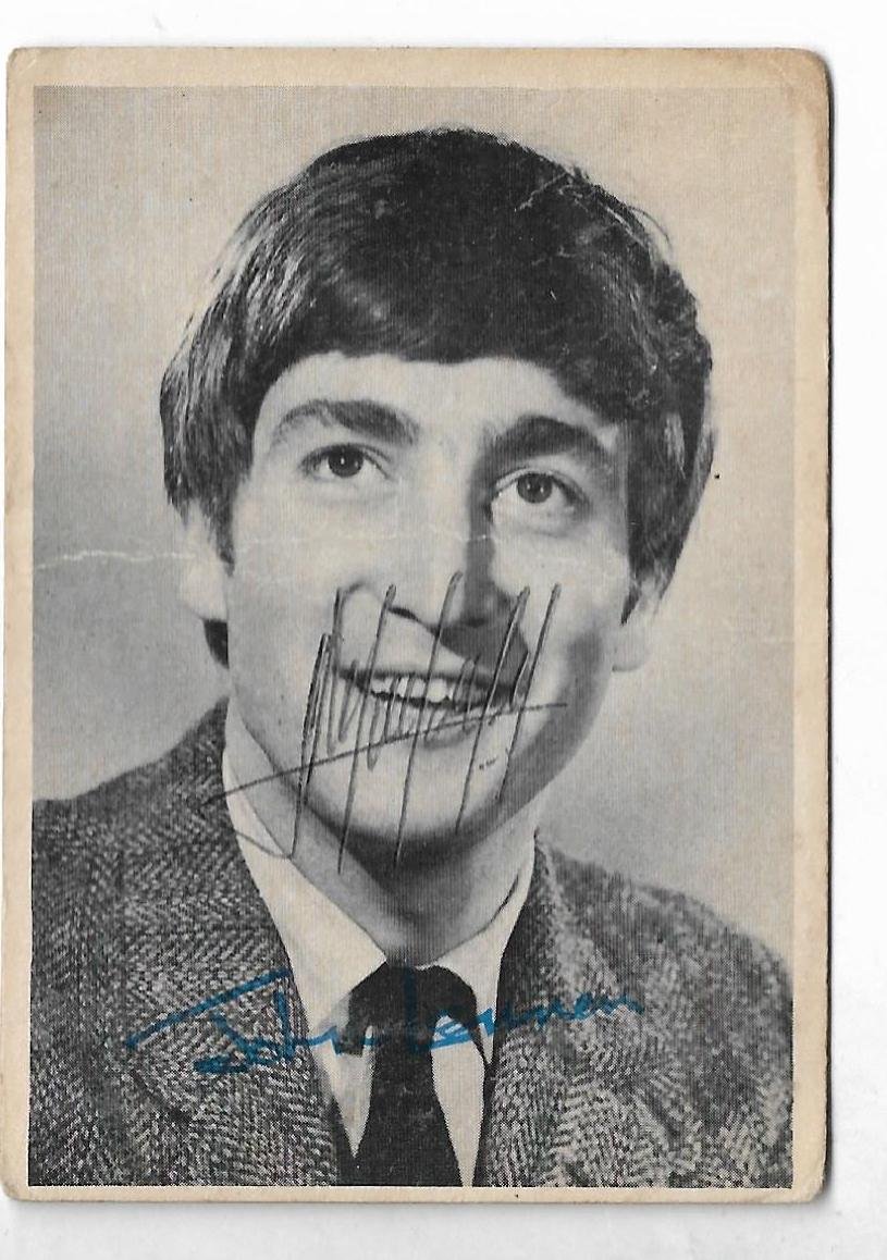 FIGURITA DE LOS BEATLES N°7